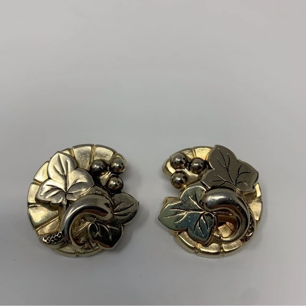 Vintage Cornucopia Floral and Leaf Inspired Gold Tone Clip On Earrings